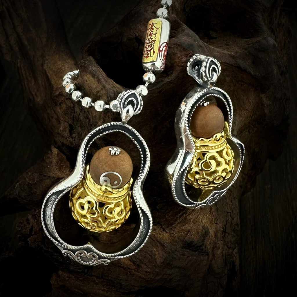 TaoWards Jujube Wood Yin Yang Gourd Pendant Necklace — design detail