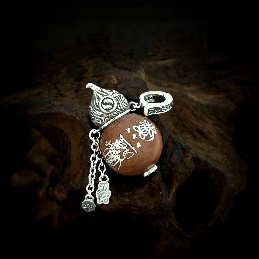 TaoWards Jujube Wood Wealth Gourd Pendant Necklace — front view