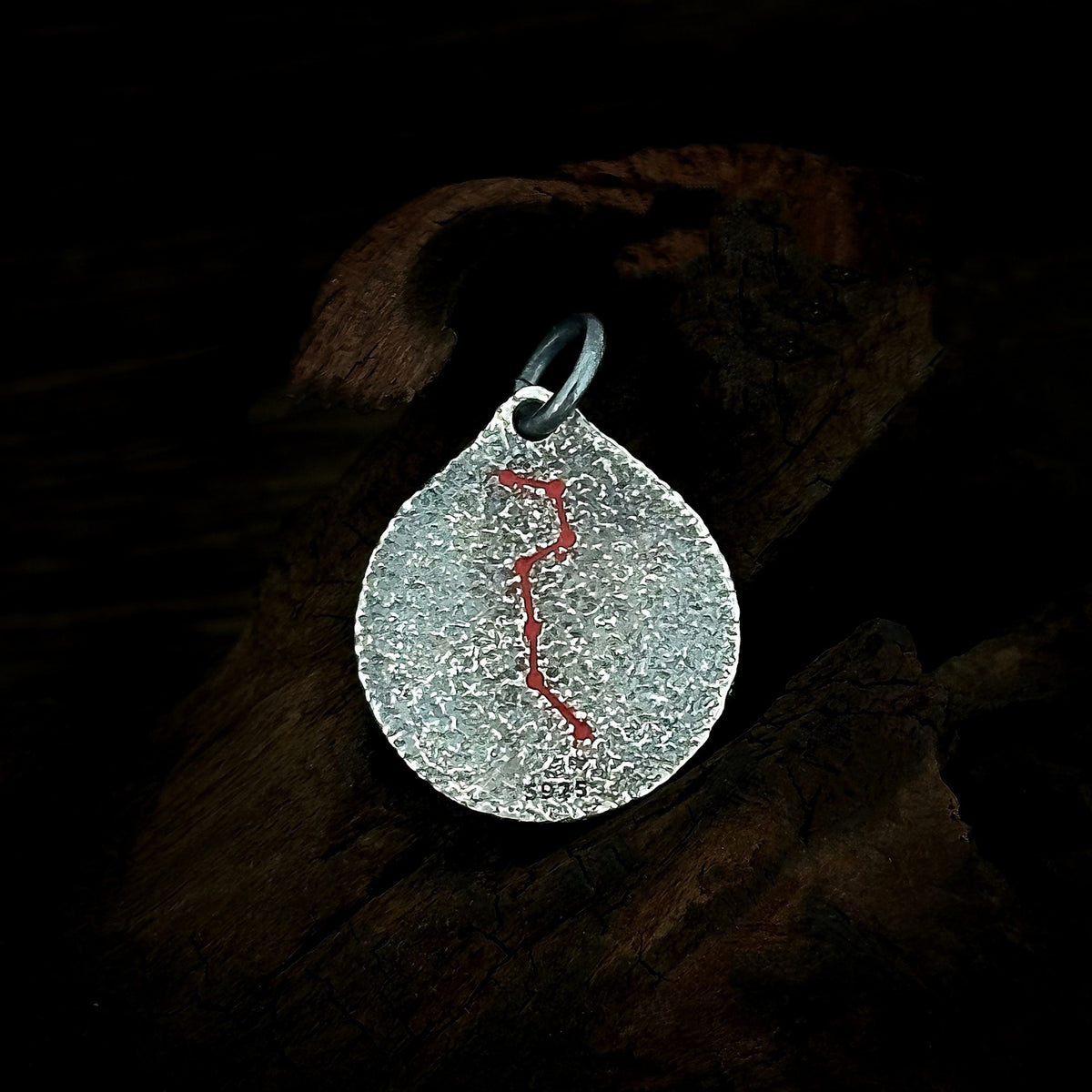 TaoWards Hammered Yin Yang Big Dipper Pendant Necklace — design detail