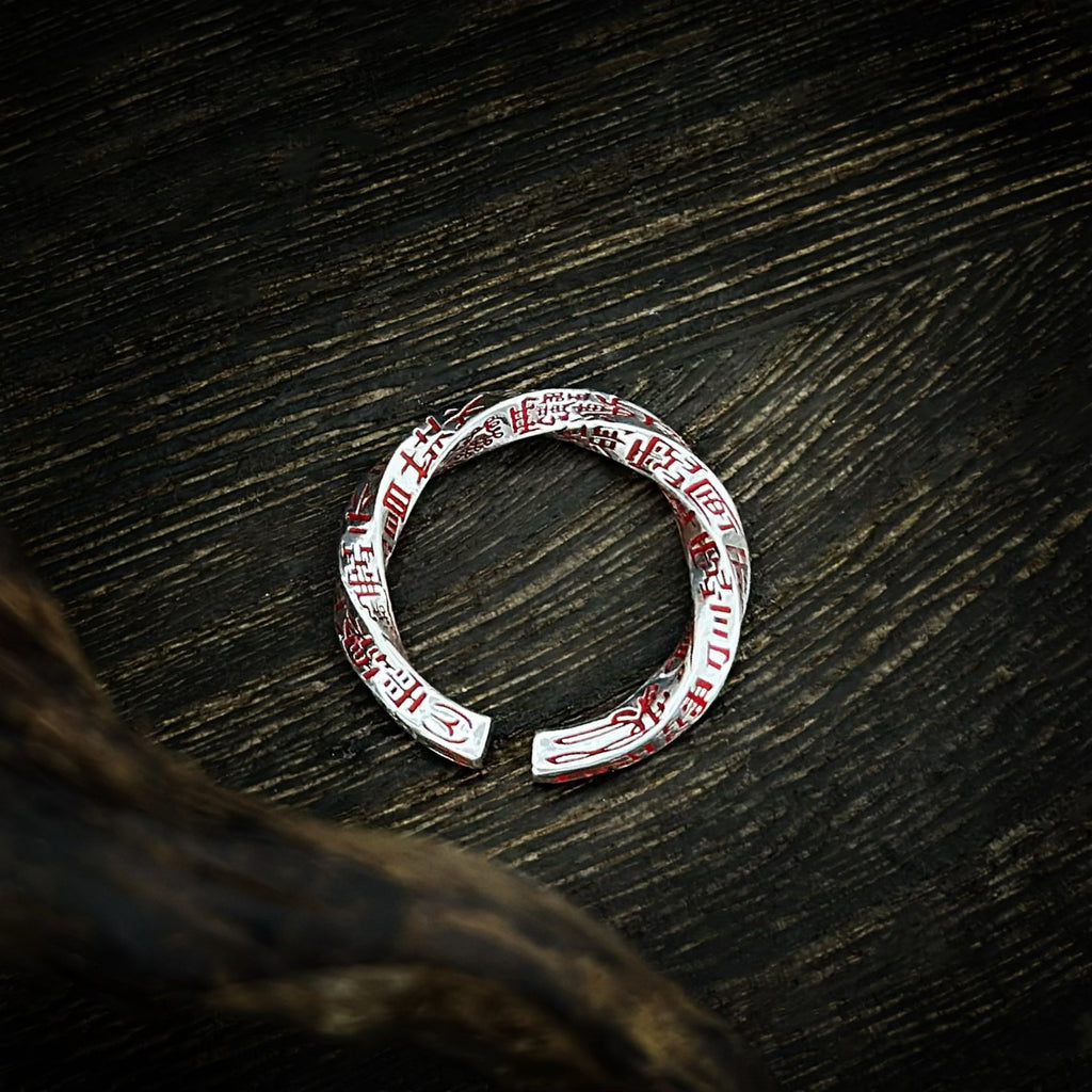 TaoWards Twisted Engraved Open Ring open band detail
